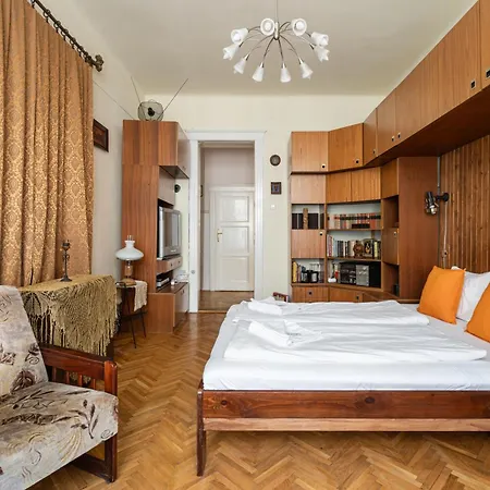 Апартаменты Bpr W21 Retro With Balcony Будапешт