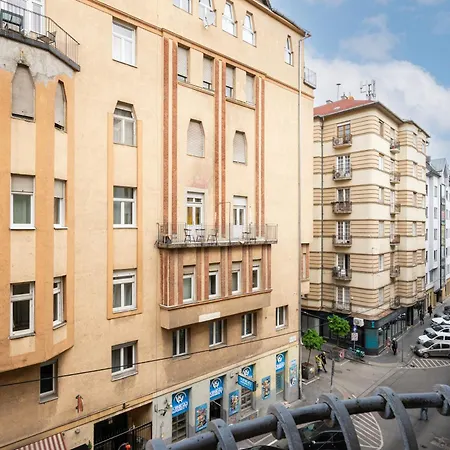 Bpr W21 Retro With Balcony Апартаменты Будапешт