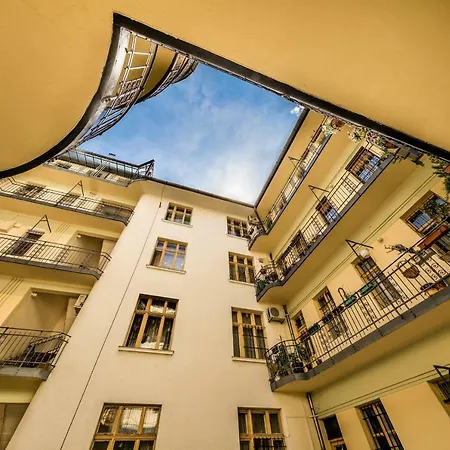 Апартаменты Bpr W21 Retro With Balcony Будапешт