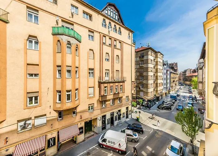 Bpr W21 Retro With Balcony