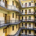 Bpr W21 Retro With Balcony *