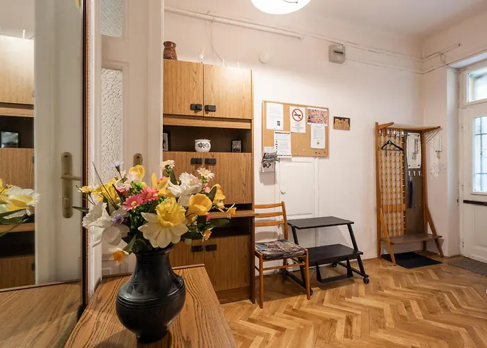 Bpr W21 Retro With Balcony * Budapest