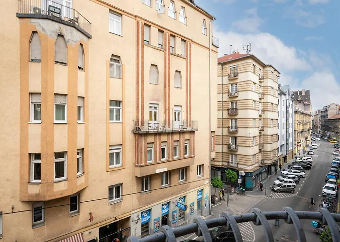 Bpr W21 Retro With Balcony Appartement Budapest
