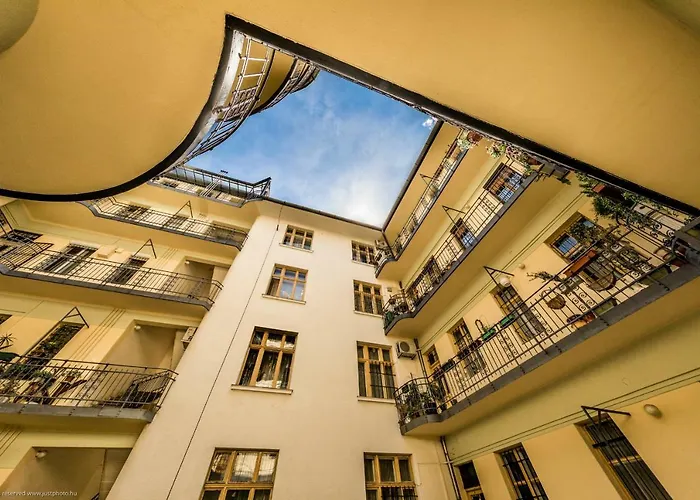 Apartment Bpr W21 Retro With Balcony Budapest